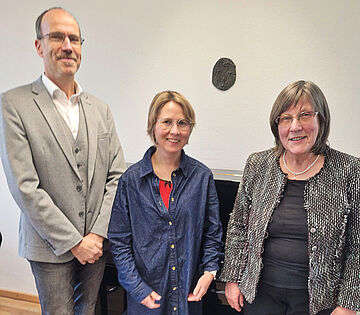 (v.l.n.r) stellvertretender Vorsitzender BK Stefan Ulrich, Vorsitzende Pfarrerin Heike Messerschmitt, Schatzmeisterin des Landesverbands Brigitte Feth